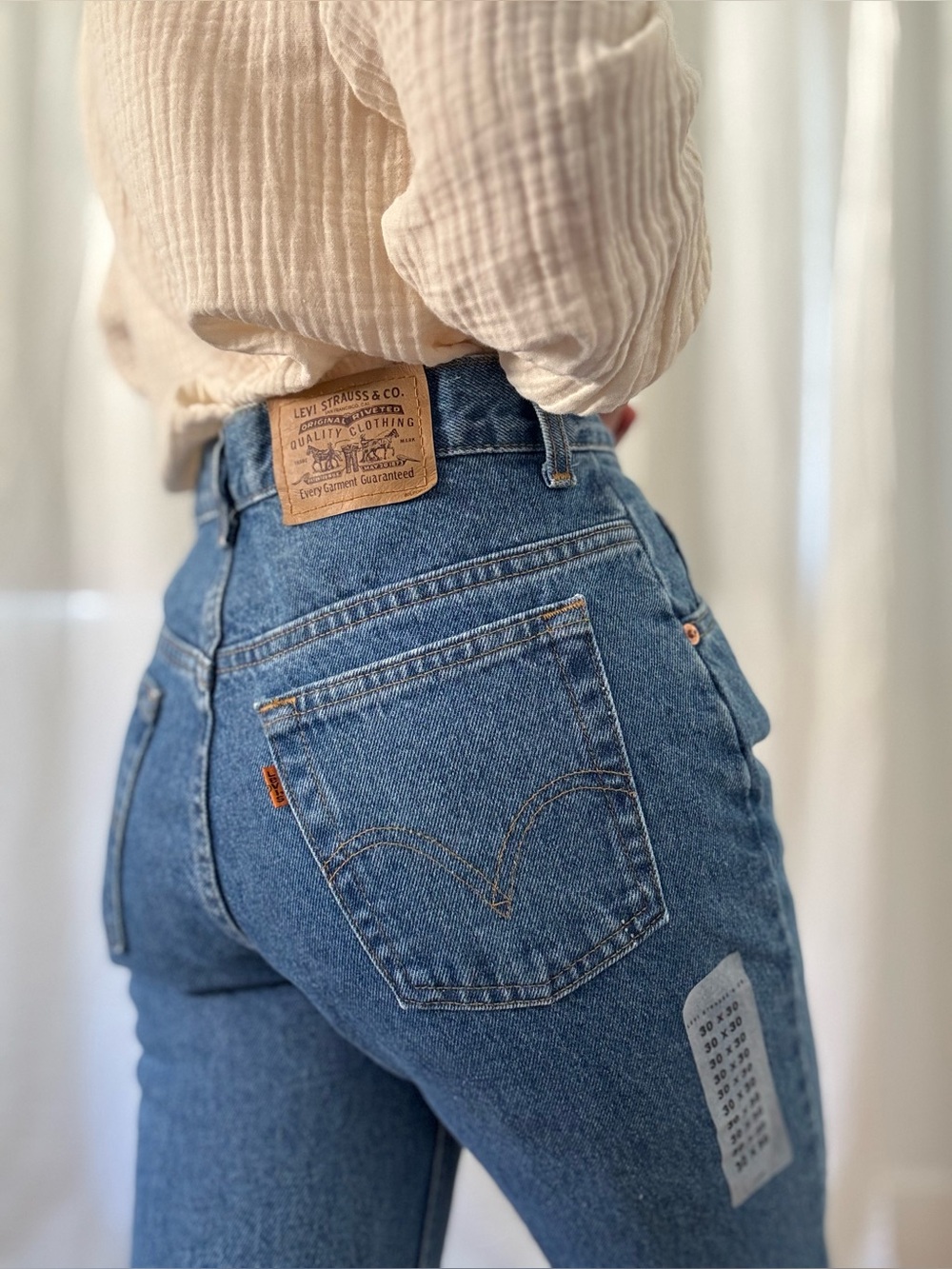 Deadstock vintage Levi’s 631 orange tab 90s straight leg mid blue wash